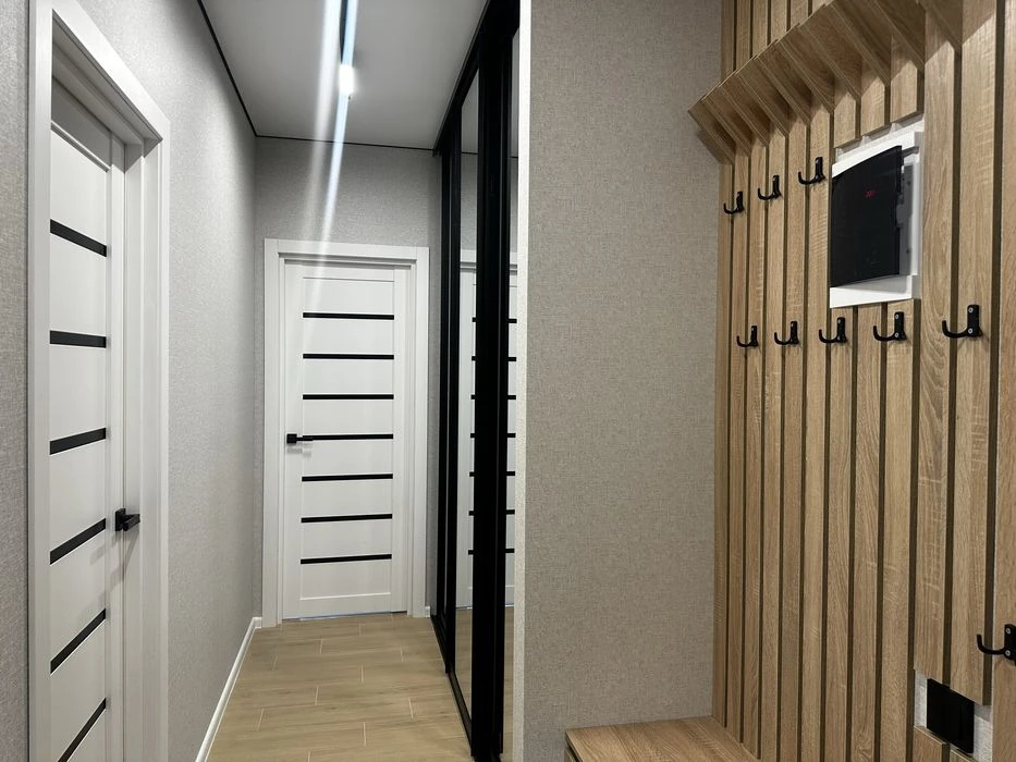 Selling a 2-room apartment (74 square meters) in the Mira 3 residential complex (part 1).