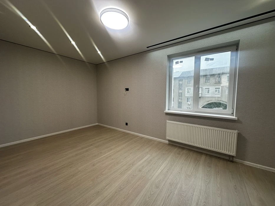 Selling a 2-room apartment (74 square meters) in the Mira 3 residential complex (part 1).