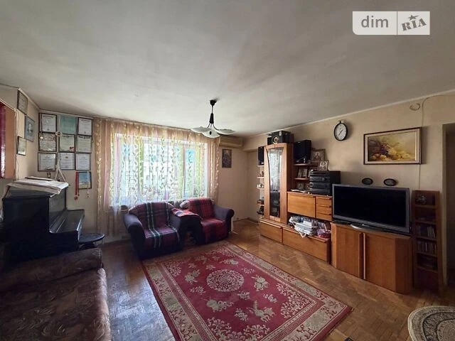 Продаж 3к квартири 70 кв. м на вул. Борщагівська 173/187 • I