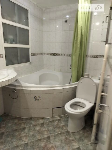 Продаж 3к квартири 70 кв. м на вул. Борщагівська 173/187 • I