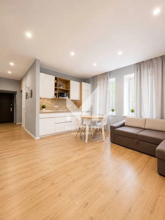 I will sell a 2-room apartment (Euro-class) in the center, Gudanova Street, capital city
