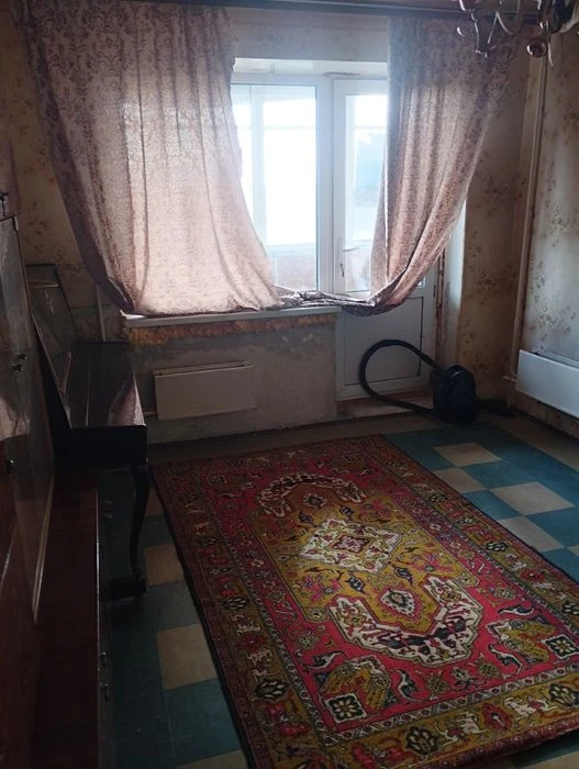 Продам 1 км кв на Фрунзенском