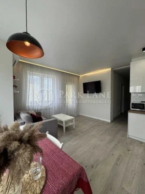 3-room apartment, Akhmatova, 48 Osokorky Poznyaki Dniprovska embankment