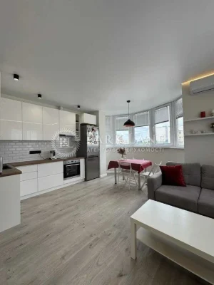 3-room apartment, Akhmatova, 48 Osokorky Poznyaki Dniprovska embankment