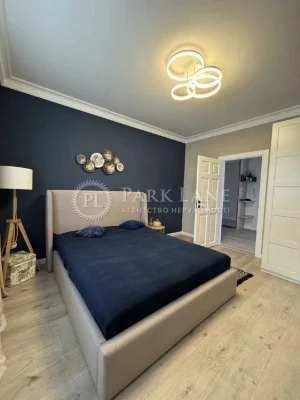 3-room apartment, Akhmatova, 48 Osokorky Poznyaki Dniprovska embankment
