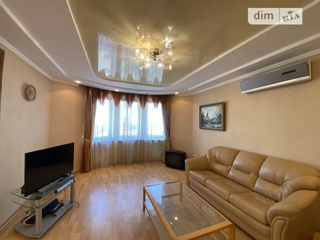 Продаж 3к квартири 105.1 кв. м на просп. Миколи Бажана 16 •