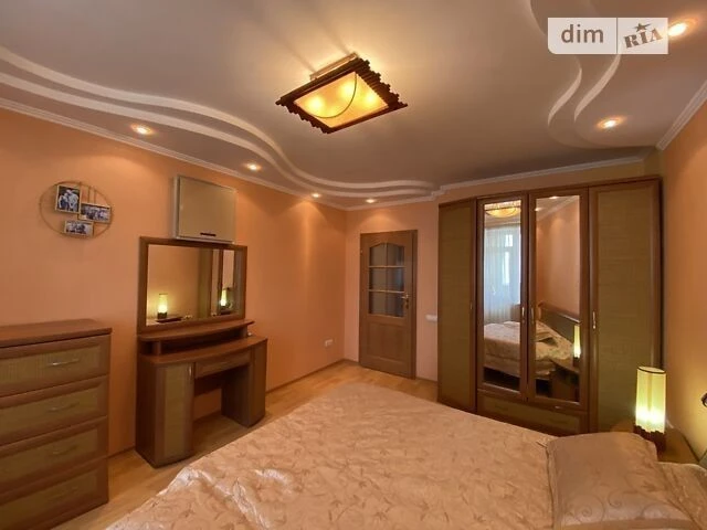 Продаж 3к квартири 105.1 кв. м на просп. Миколи Бажана 16 •