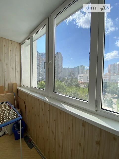 Продаж 3к квартири 105.1 кв. м на просп. Миколи Бажана 16 •