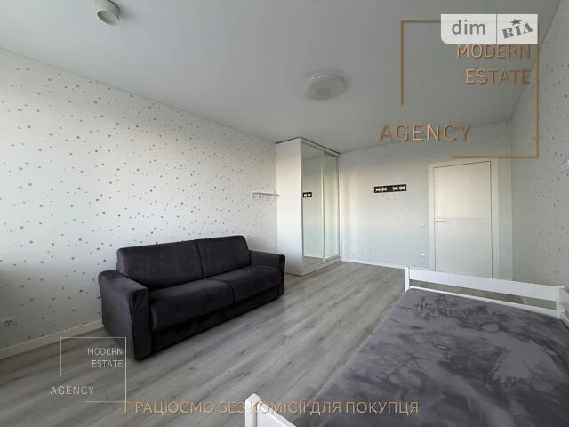 Sale of 2-room apartment 96 sq. m on Knyazya Romana Mstislavycha Street