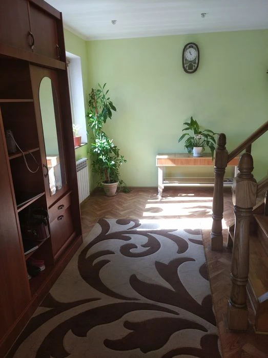 House Yuzhny/Kommunarsky plus second house Possible by certificate,