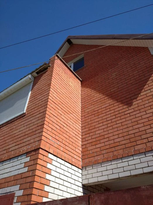 House Yuzhny/Kommunarsky plus second house Possible by certificate,