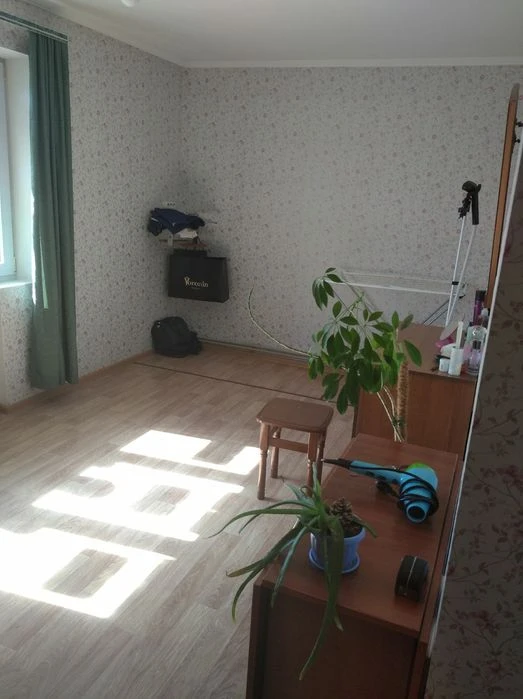 House Yuzhny/Kommunarsky plus second house Possible by certificate,