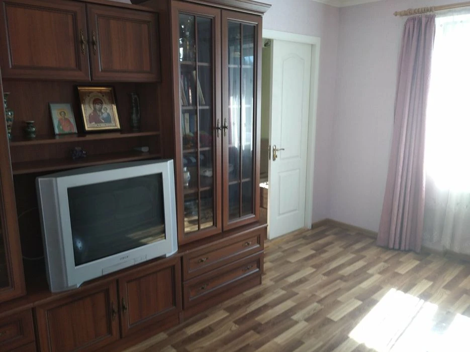 House Yuzhny/Kommunarsky plus second house Possible by certificate,