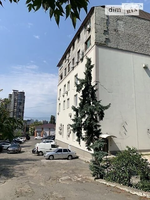 Sale of 2-room apartment 46 sq. m. on Igora Branovytskoho St. 3 •