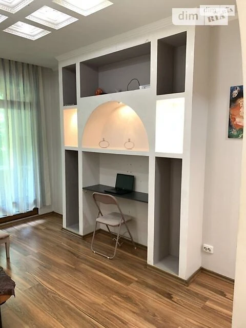 Sale of 2-room apartment 46 sq. m. on Igora Branovytskoho St. 3 •
