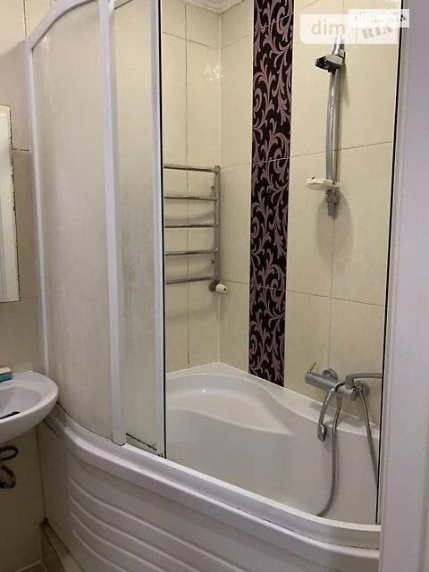 Sale of 2-room apartment 46 sq. m. on Igora Branovytskoho St. 3 •