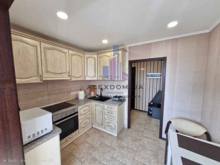 EXCLUSIVE! 1-room apartment for sale, Mezhova St., building 23-B, Vinogr