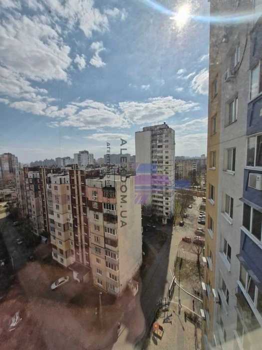 EXCLUSIVE! 1-room apartment for sale, Mezhova St., building 23-B, Vinogr