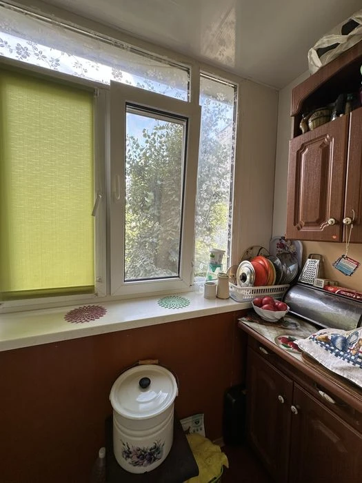 I will sell an apartment of 66.5 m2 on B. Khmelnytskyi/ B. Mozolevskogo Avenue