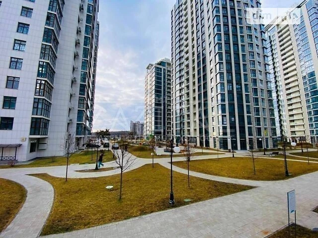 Sale of 4-room apartment 131 sq. m. on Andriy Verkhoglyada St. 19A •