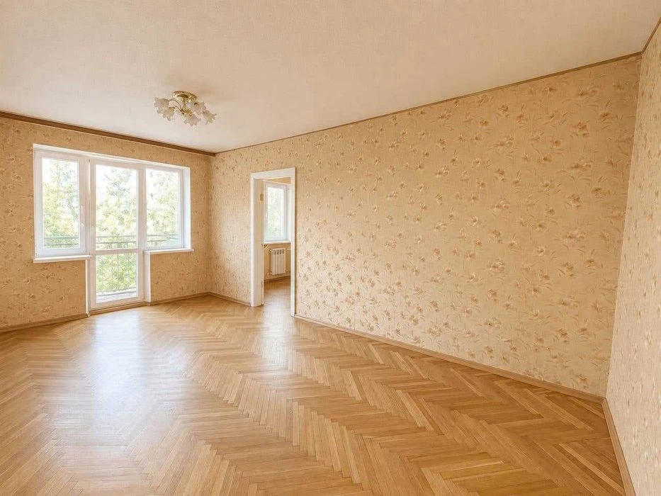 Продаж 3 кімнатної квартири в Соломянському районі Києва Мед