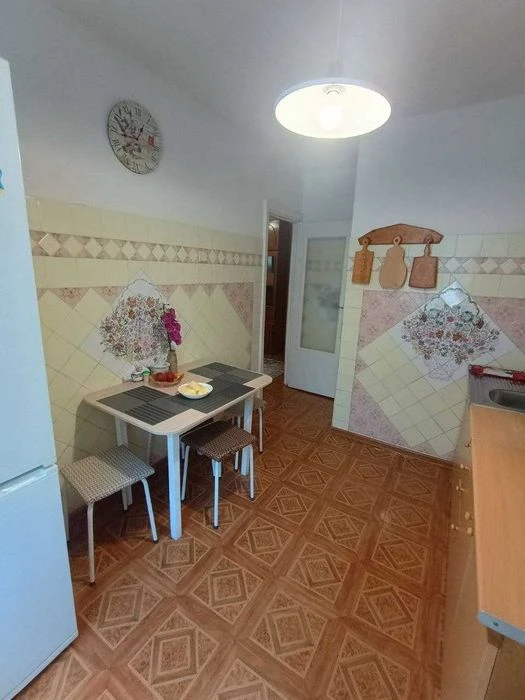 Продажа: 3-х комн. квартиры 64 кв. г. Центр ул. Болгарс