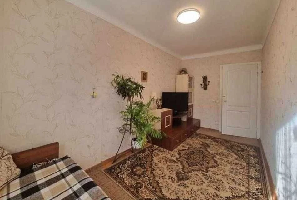 For sale 3-room. Boychuk Mykhailo St. 23, 56 sq. m. Pechersk!