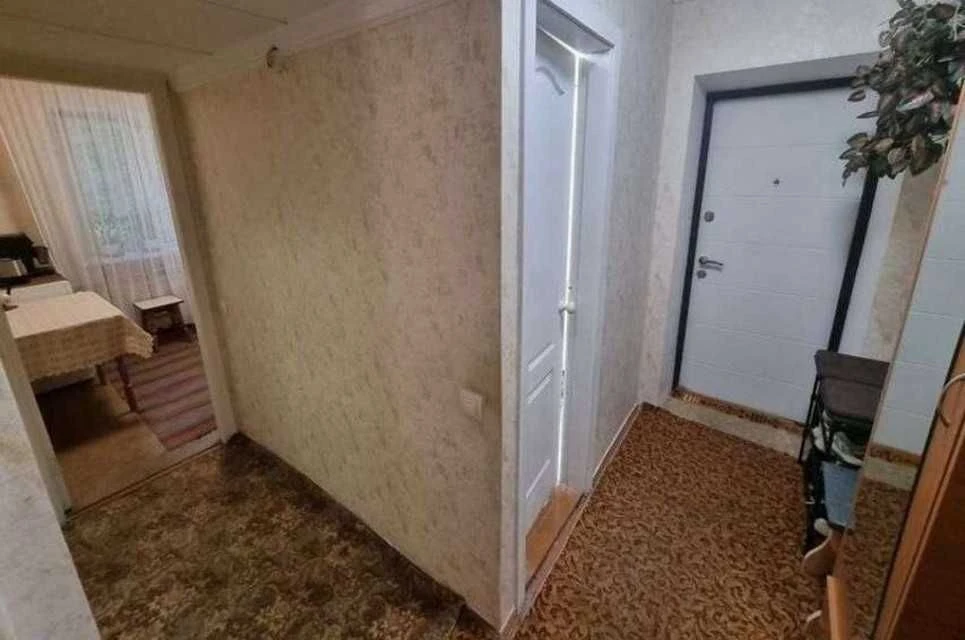 For sale 3-room. Boychuk Mykhailo St. 23, 56 sq. m. Pechersk!