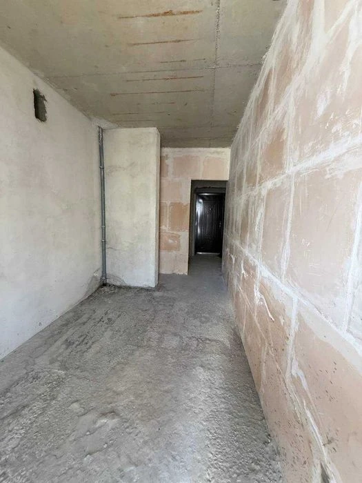 Двох кімнатна квартира в зданому ,обжитому будинку