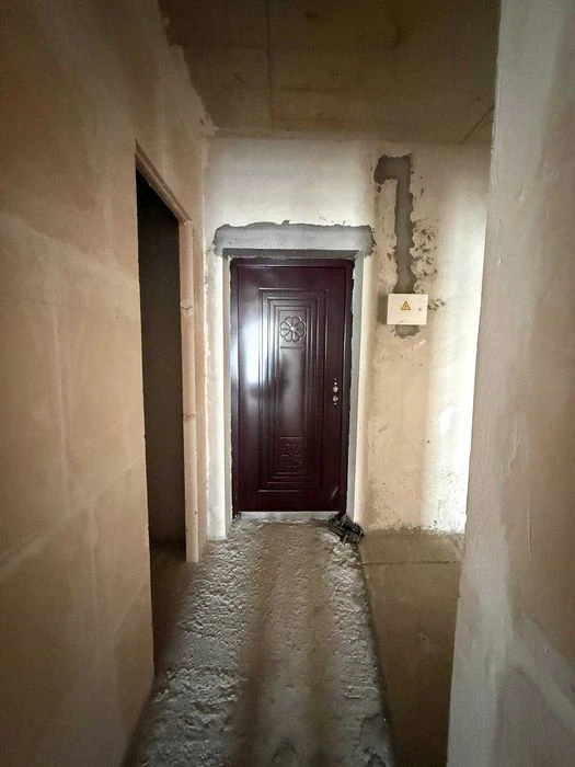 Двох кімнатна квартира в зданому ,обжитому будинку