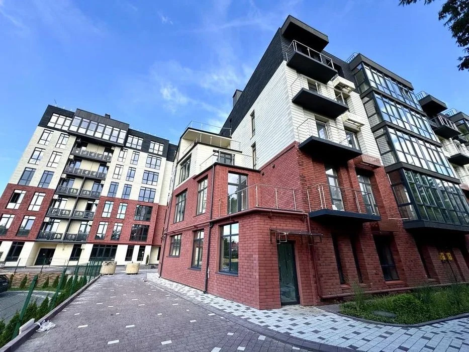 For sale 4-room apartment 158 m² 4/5 Generala Chuprynky St. 35550
