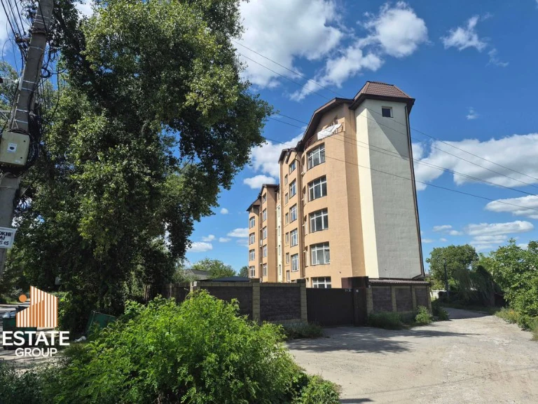 Продажа: 3-х комнатная квартира, ул. Широкая.