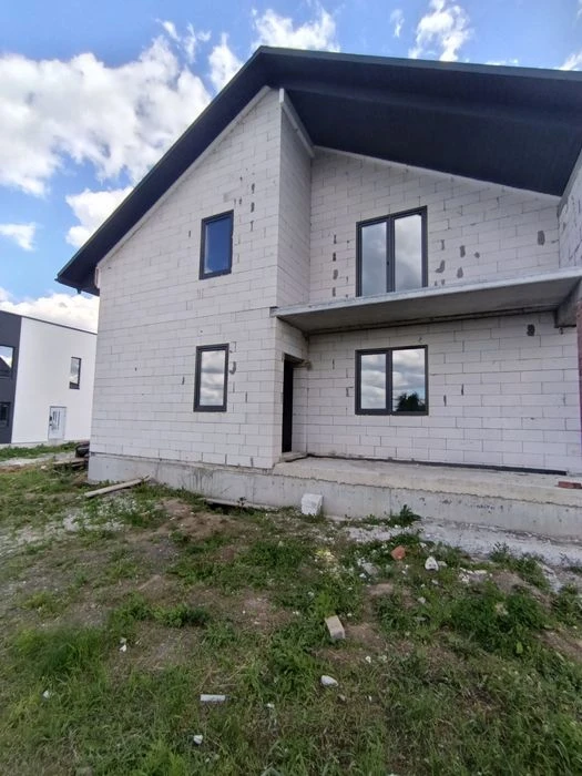 4-room house for sale in Vinnytskie Khutor.