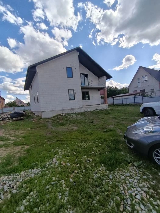 4-room house for sale in Vinnytskie Khutor.