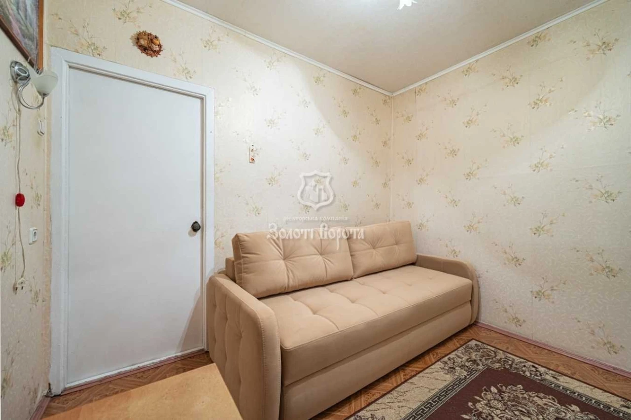 Sale of a 3-room apartment of 70.1 m², 28 Svetlytskyi str