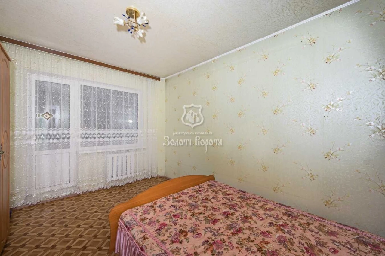 Sale of a 3-room apartment of 70.1 m², 28 Svetlytskyi str