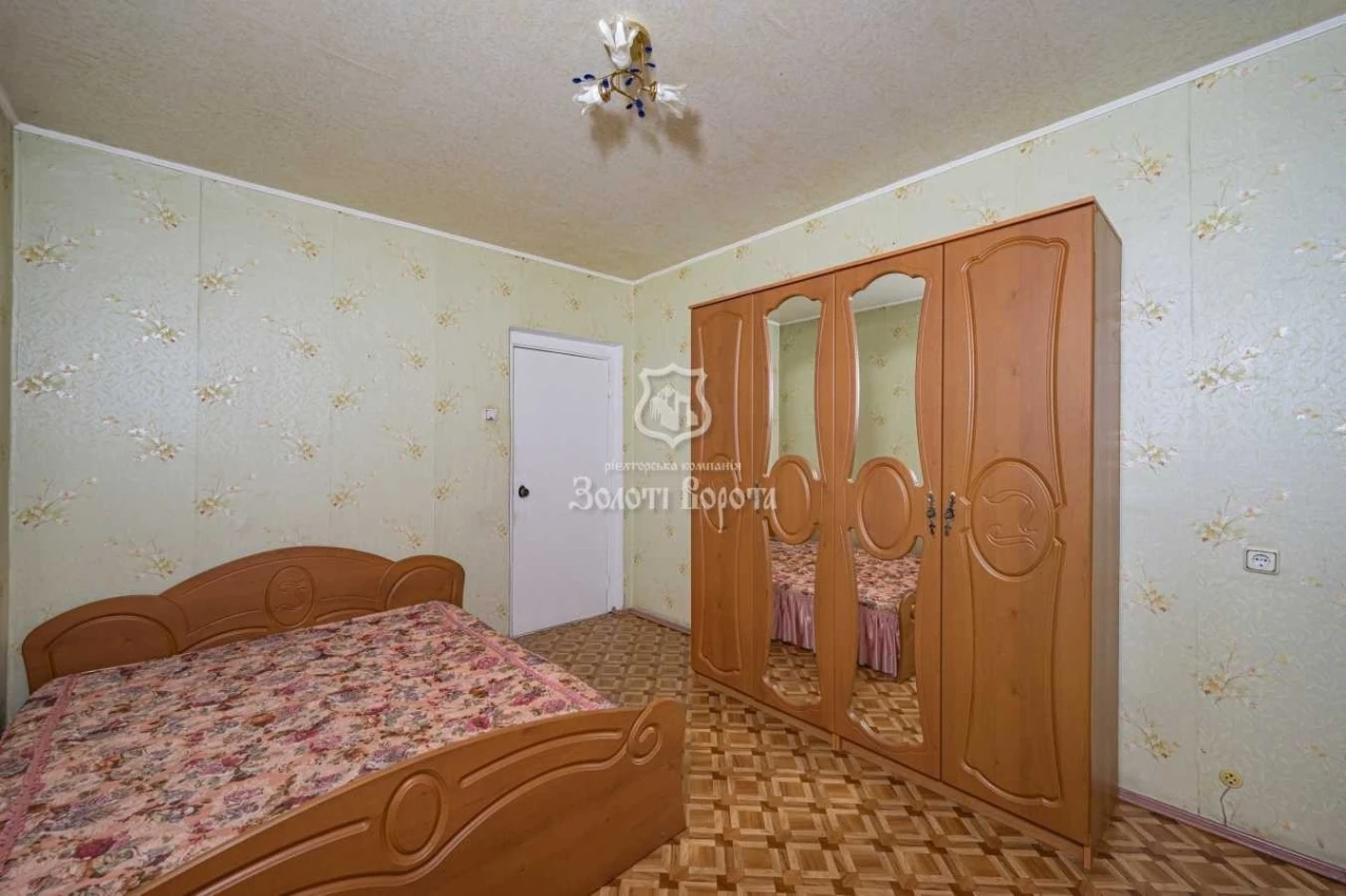Sale of a 3-room apartment of 70.1 m², 28 Svetlytskyi str