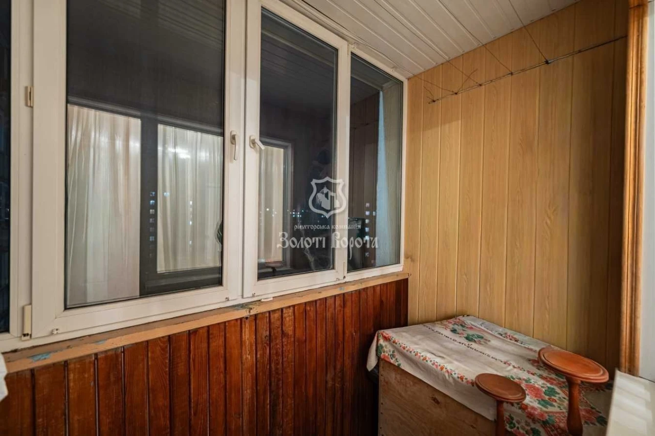 Sale of a 3-room apartment of 70.1 m², 28 Svetlytskyi str