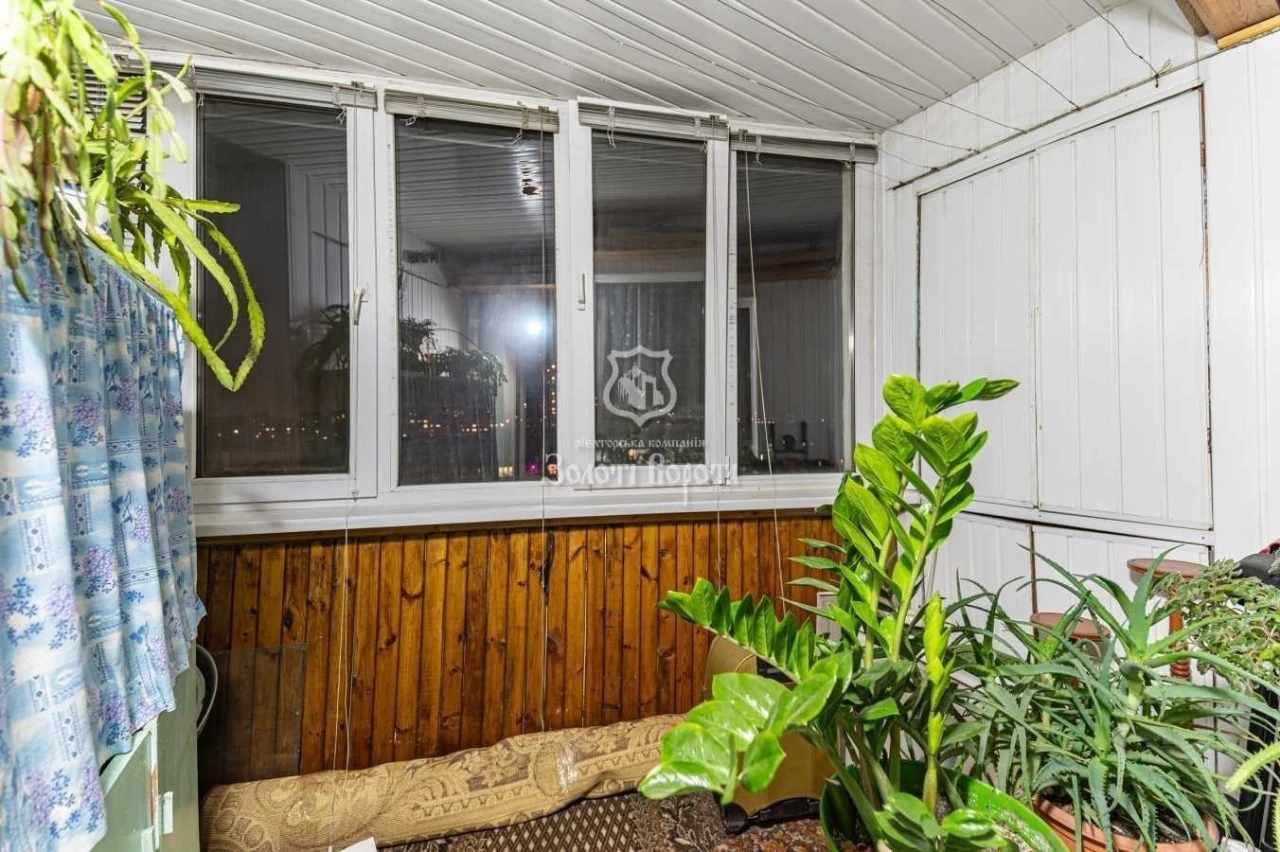 Sale of a 3-room apartment of 70.1 m², 28 Svetlytskyi str