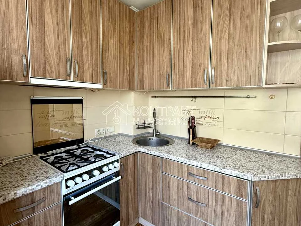 Apartment. Kharkiv, Yubileiny Ave. ()