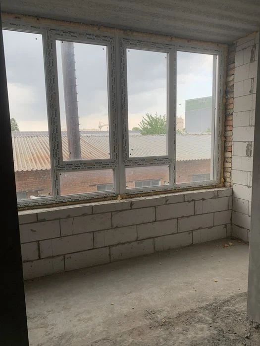 У продажі однокімнатна квартира в новобудові на другому пове