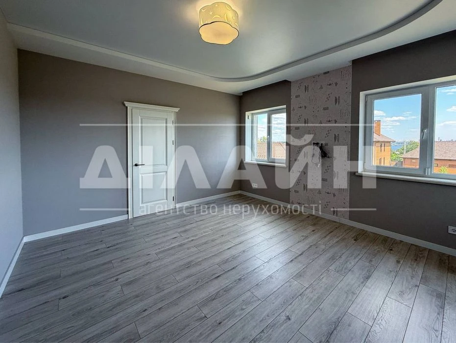 PREMIUM class house on a beautiful territory of 300 m2, 4 bedrooms