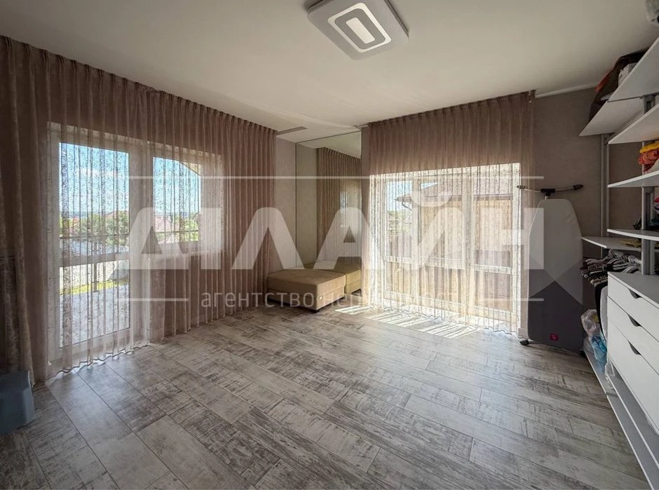 PREMIUM class house on a beautiful territory of 300 m2, 4 bedrooms