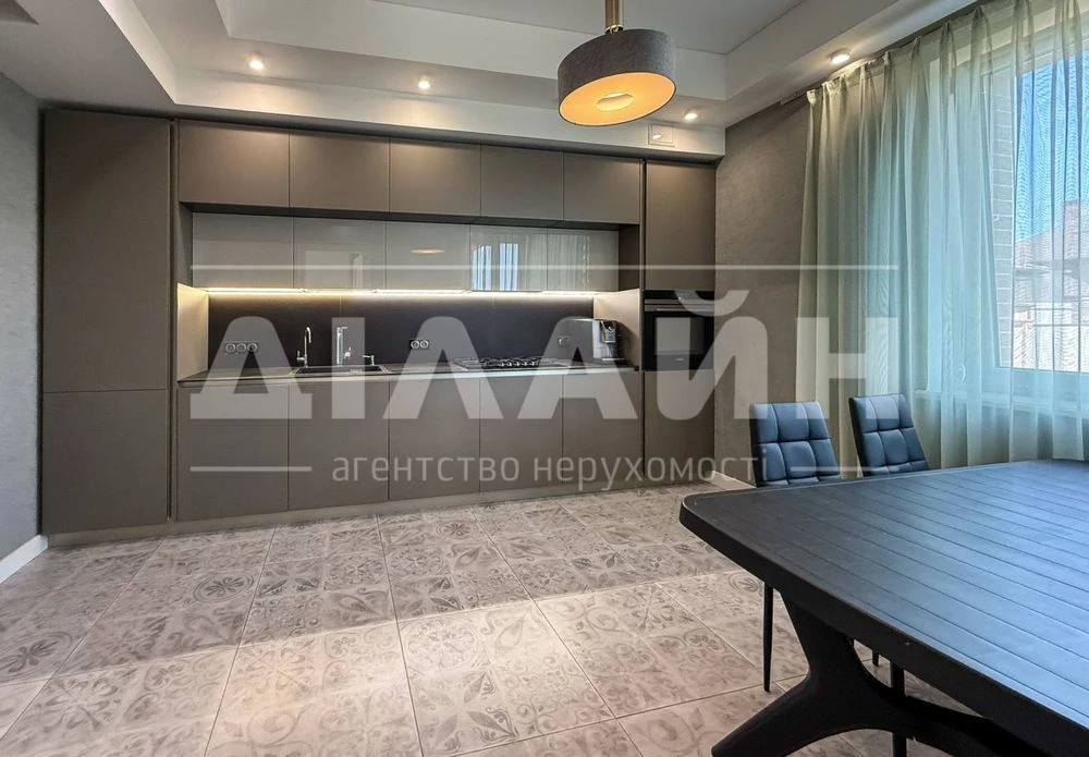 PREMIUM class house on a beautiful territory of 300 m2, 4 bedrooms
