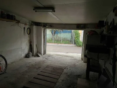 I will sell a stone garage on 4 Fontana