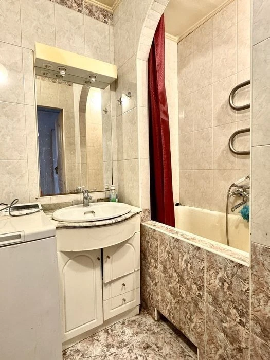 Without % For sale 4k apartment Kopylivska st. 31 Kurenivka Po