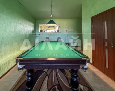 Premium house on Dniprovskaya, 250 m2, 15 acres