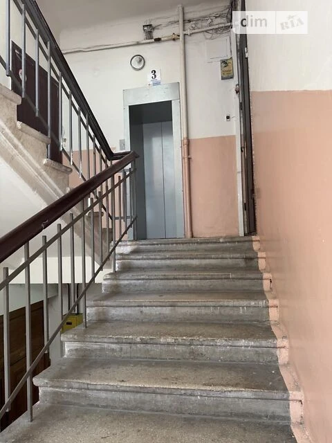 Sale of 3-room apartment 81.7 sq. m. on Hetman Pavla Skoropa street