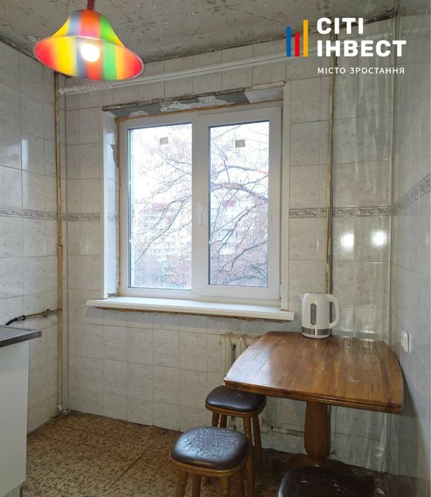2-room apartment, Saltivska metro station 10 minutes, street