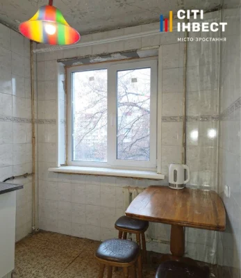 2-room apartment, Saltivska metro station 10 minutes, street